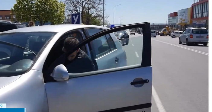 Автоинструктори в Шумен излязоха на протест Причината недостатъчен брой изпитващи