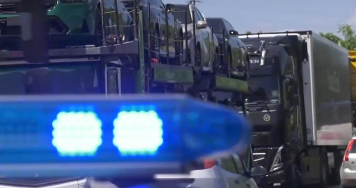 Десетки шофьори на камиони се оказаха санкционирани и с взети