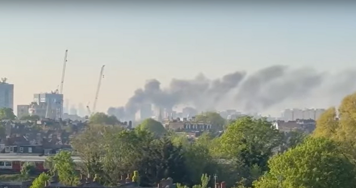 Огромен пожар избухна в подстанция в Лондон само няколко седмици