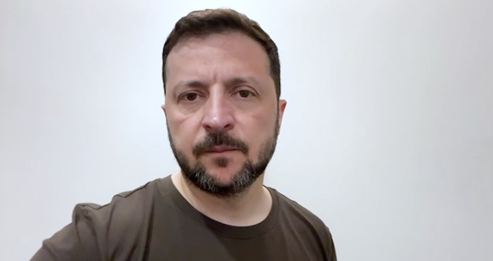 Президентът на Украйна Володимир Зеленски днес предположи че Русия подготвя