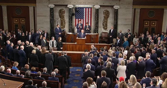 стоп кадър ЮтубСлед като гласовете на сенаторите се разделиха поравно