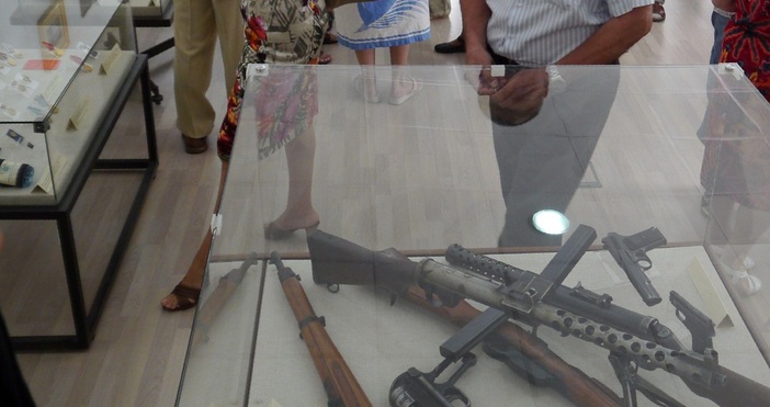 Военноморският музей и Парк музей Владислав Варненчик ще работят на 6