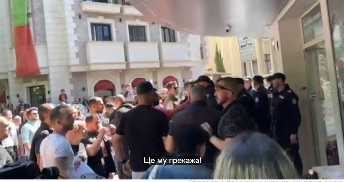 Журналисти са пострадали на протеста свързан със смъртта на дете