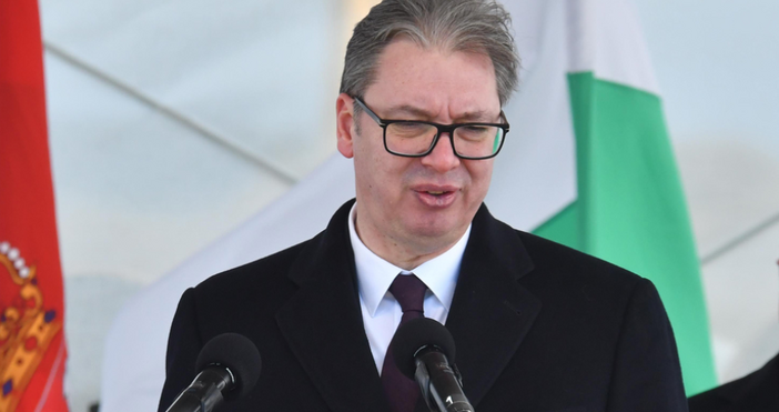 Сръбският президент Александър Вучич беше изписан от военната болница в