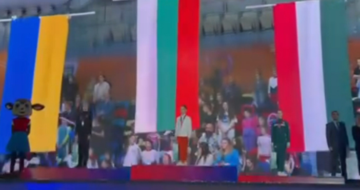 Антоанета Цанкова завоюва титлата във финала на бухалки при девойките