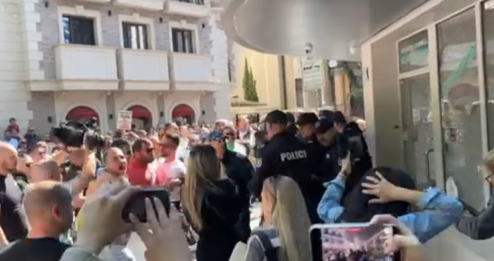 От пловдивската частна клиника в която почина 6 годишният Ангел заявяват