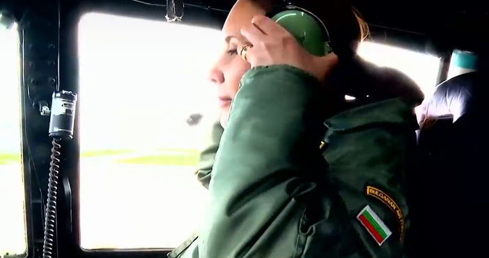 Навръх Деня на храбростта и българската армия ви срещаме с жените под