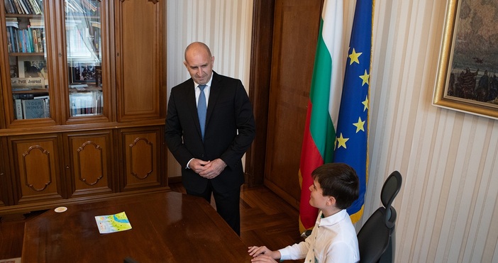 Над 2000 души посетиха Президентството днес в деня на отворените