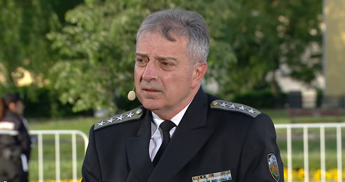 Въпрос на дни е самолетът F 16 да бъде ремонтиран заяви