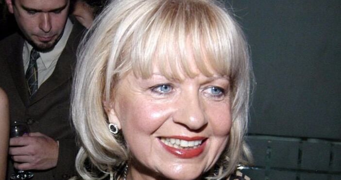 Анета Димитрова Сотирова е българска актриса Родена е на 8 май 1948 г Завършва