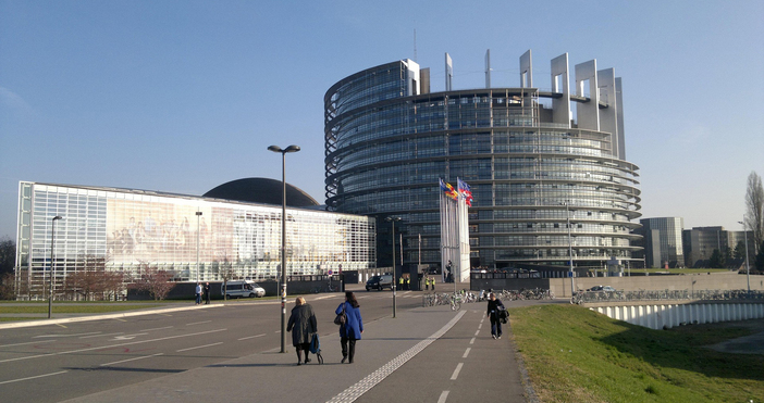 Председателят на групата Обнови Европа в Европейския парламент Валери Айе