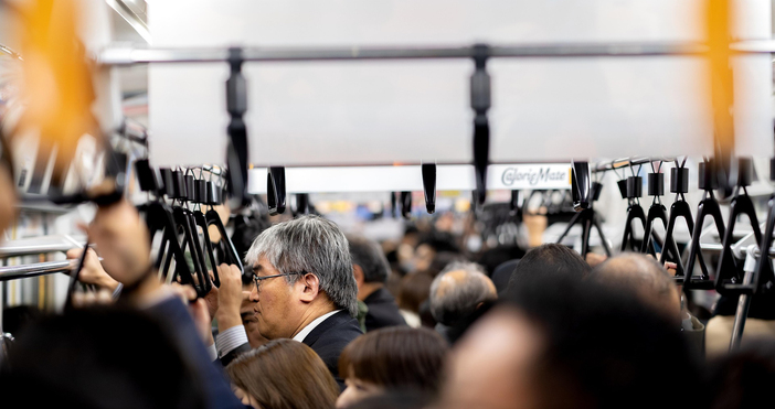 Мъж е задържан в Токио след предполагаемо нападение с нож