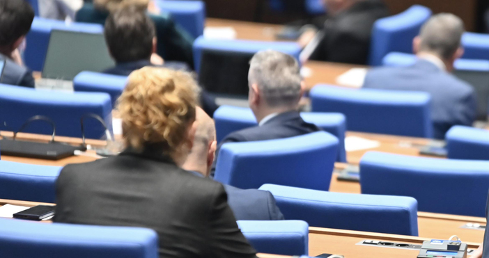Народното събрание ще започне работа с блицконтрол от 9 ч.