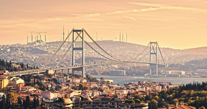 Турските сили по сигурността са предприели мащабна операция срещу заподозрени