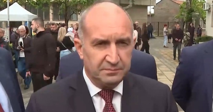 Във време когато все чакаме някой отвън да ни оцени