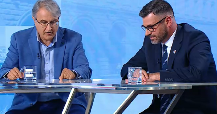 Стопкадри БНТСилен сблъсък между икономисти по повод влизането на България