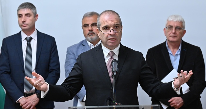 Общият брой на всички жп произшествия от януари до април