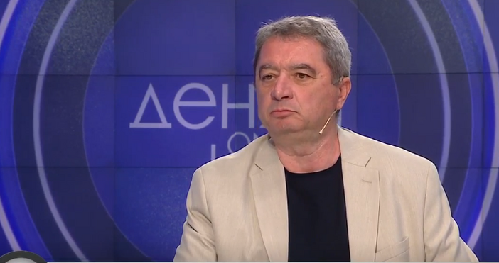 Председателят на парламента Наталия Киселова върна на президента Румен Радев