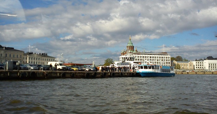 Сателитни изображения разкриха засилена военна активност на Русия близо до