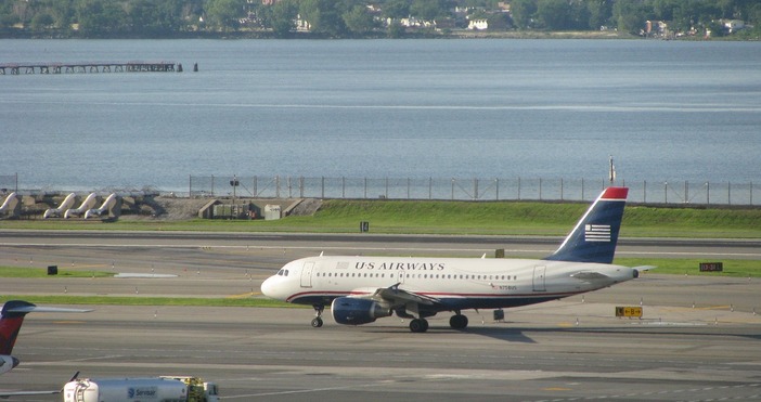 Граждански самолети на различни авикомпании получат достъп до високоскоростен интернет