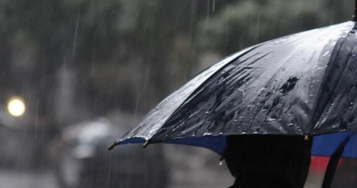 Пустинен прах достигна Балканите Чакат ни оранжев дъжд на 16