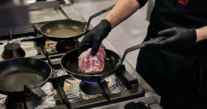 Опасностите свързани с незалепващите тигани се засилват Според Агенцията за