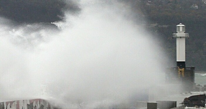  Националният институт по метеорология и хидрология НИМХ издаде предупреждение от