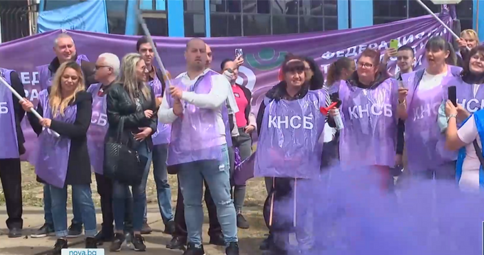 И днес София осъмна без наземен градски транспорт заради продължаващия