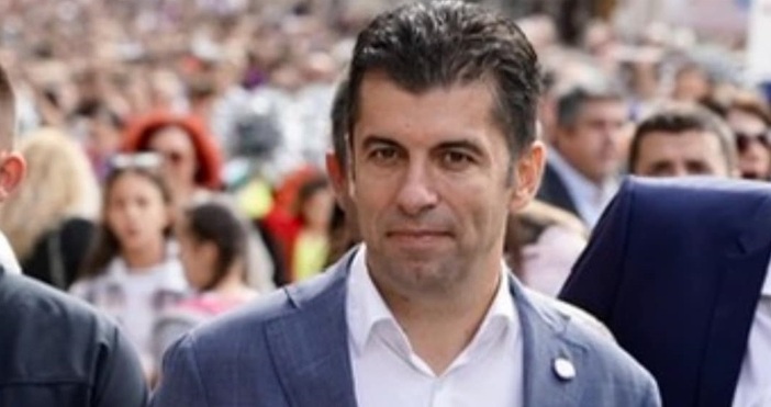 Съпредседателят на Продължаваме Промяната Демократична България Кирил Петков призова за протест