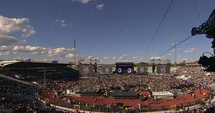 Мая Иванова Кадри Нова ТВПърви кадри от стадион Васил Левски