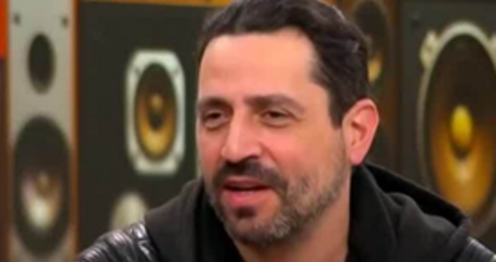 Актьорът очаква епичен финал на шоуто на стадион Васил Левски Актьорът Владо