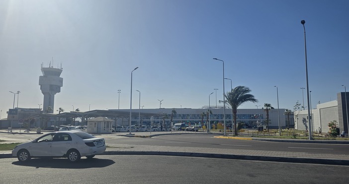 Петел бгЖена от Казахстан е загинала а други две са ранени