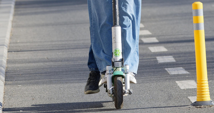 Вместо символ на модерна екологична градска мобилност електрическите тротинетки все