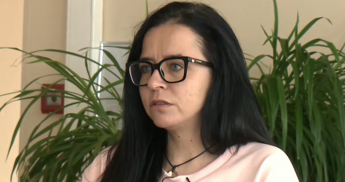 Скандални видеа които представят насилието на мъжете над жените като