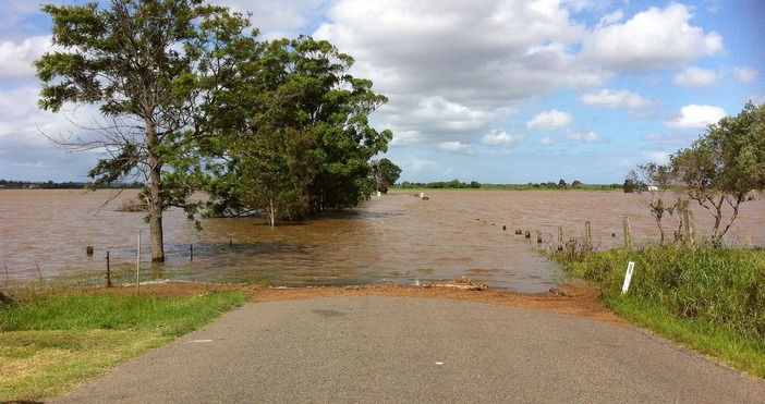 Метео Балканс предупреди за възможни наводнения в следващите дни  Както вече