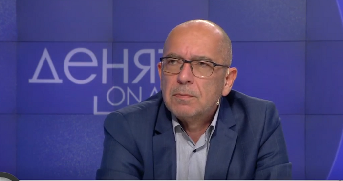 По високи заплати искат медиците заплашват с протести С оглед натовареността на