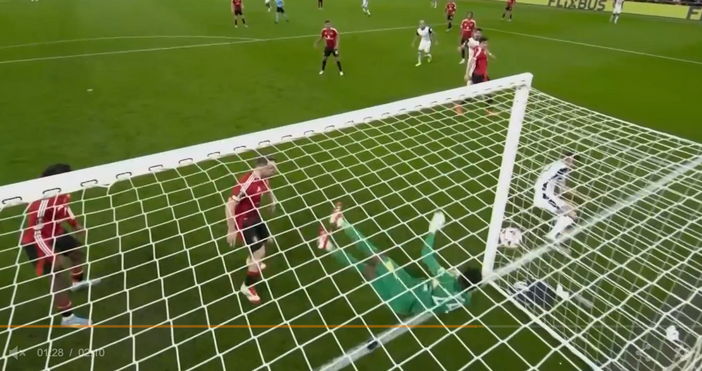 Голмайсторът на Тотнъм Бренън Джонсън във финала в Лига Европа срещу Манчестър Юнайтед логично бе много радостен