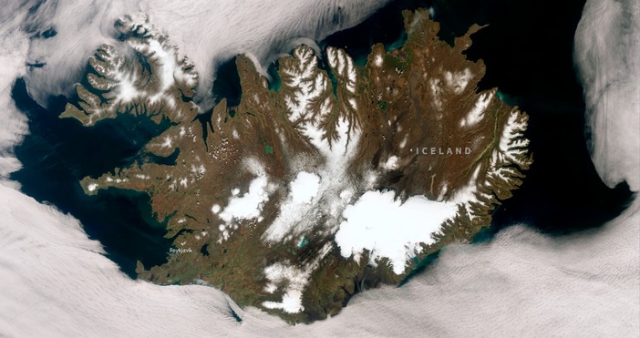 В средата на май 2025 г гореща вълна обхвана Исландия