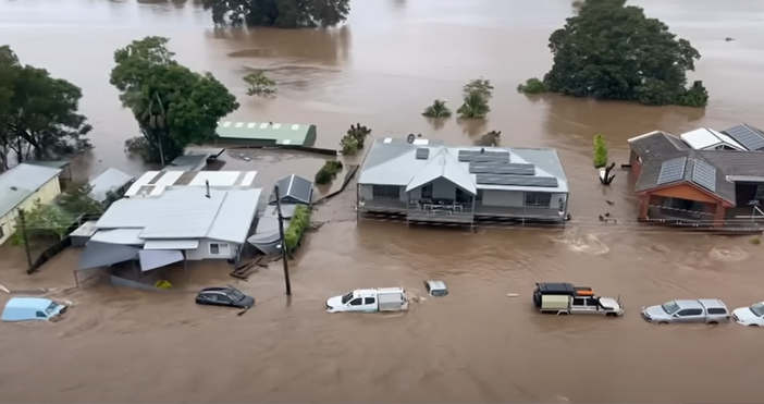Един човек загина при наводнение а трима са в неизвестност