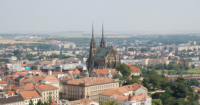 Чехия ще забрани заснемането на военни съоръжения и обекти след