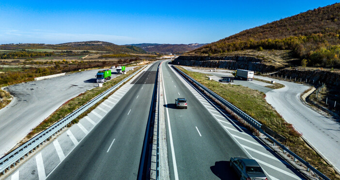 От днес 23 май до понеделник 26 май