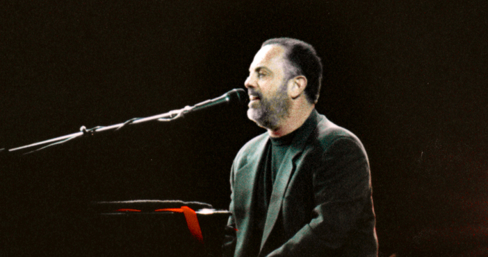 Били Джоел певецът и композитор който пълни стадионите отмени всички