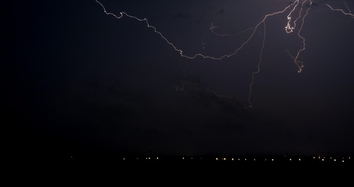 Днес над Западна и Южна България ще се развива мощна