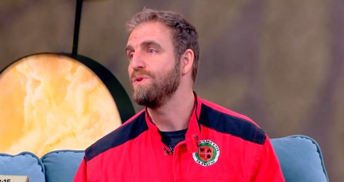 С доброволческите си инициативи Лазар Радков през годините е ангажирал