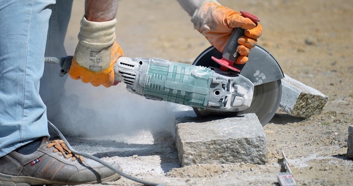 В тази страна трябва отново да започнем да работим повече