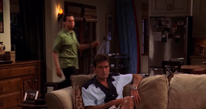 Любимият ЧичоЧарли се завръща Гледай Двама Мъже И Половина от