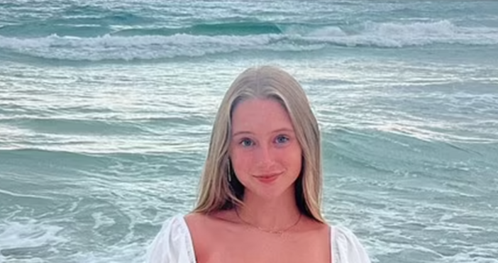 Ана Грейс Фелан 19 годишната инфлуенсърка която документира непоколебимата си вяра