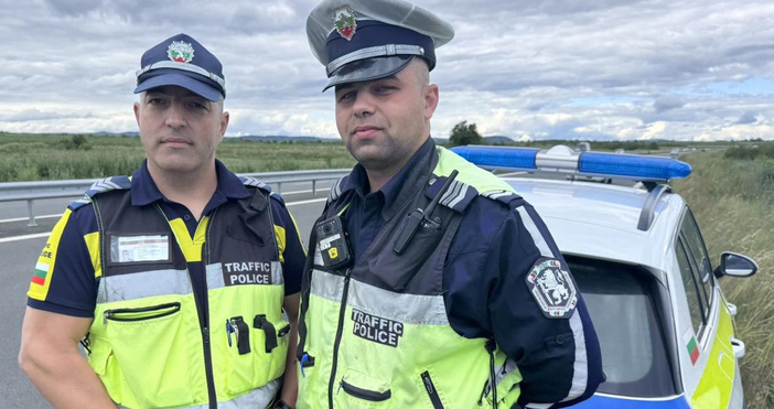 Момиченце е новороденото бебе на младата жена приета от екип