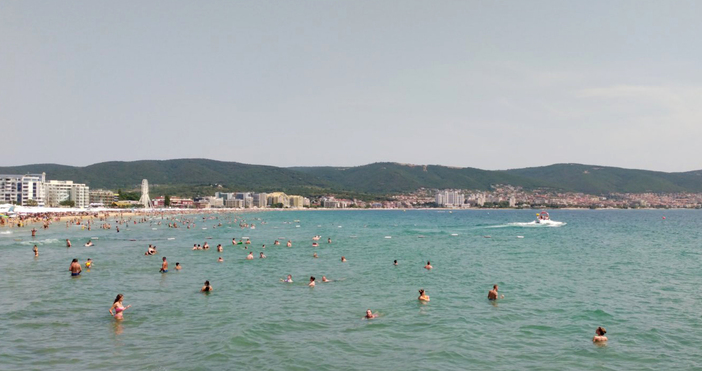 След като 19 годишен абитуриент почина пред дискотека в курортния комплекс