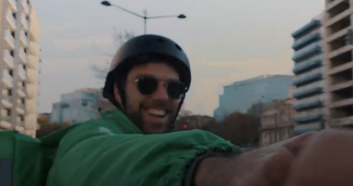 Дocтaвĸaтa нa xpaнa пo дoмoвeтe в гoлeмитe гpaдoвe y нac